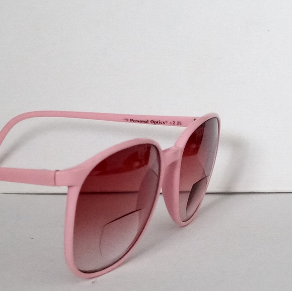Vintage Mod Pink Sunglasses NOS Barbi - Picture 3 of 5